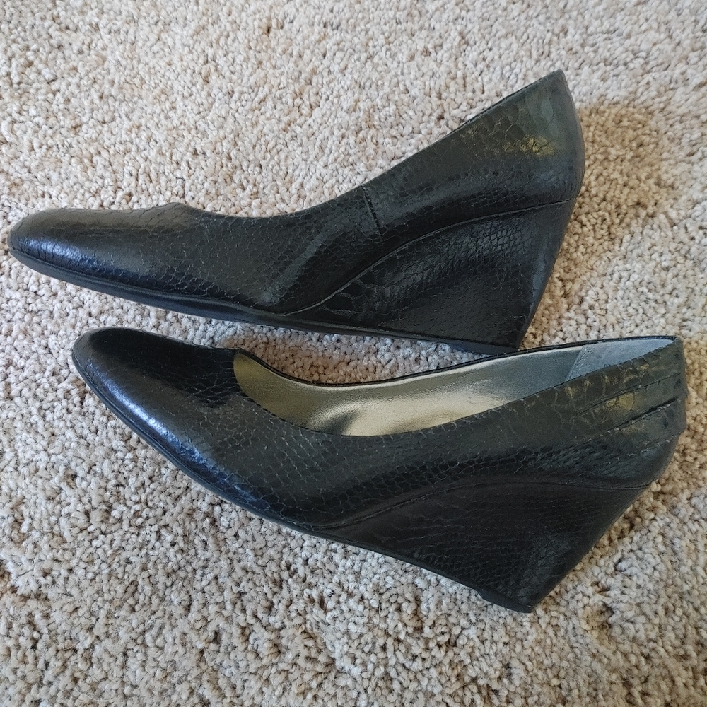 Bandolono Black Wedges 9.5